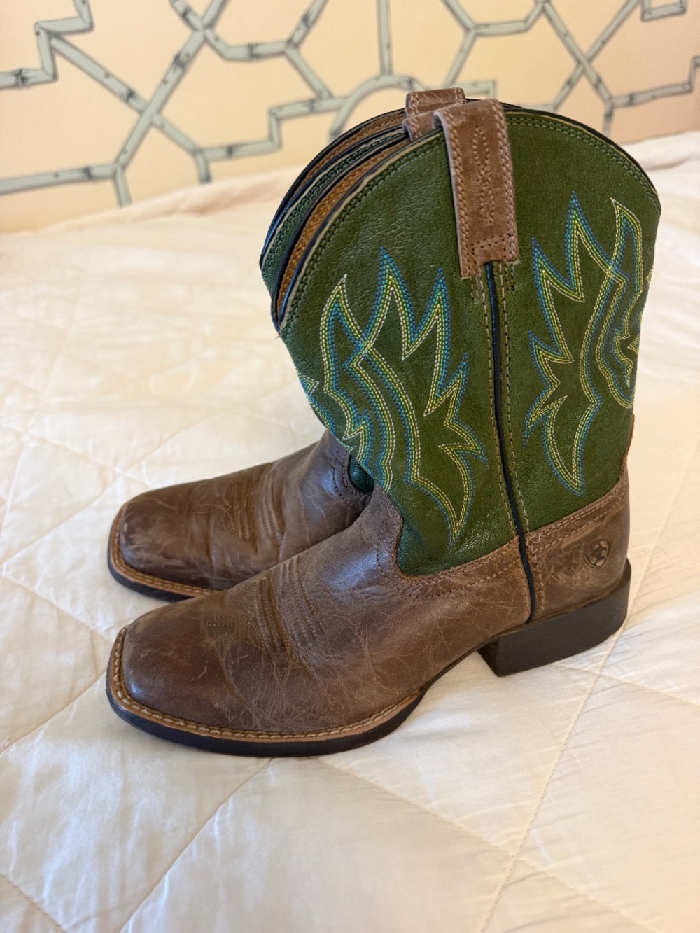 ARIAT kids' pace setter western boots - wide square toe